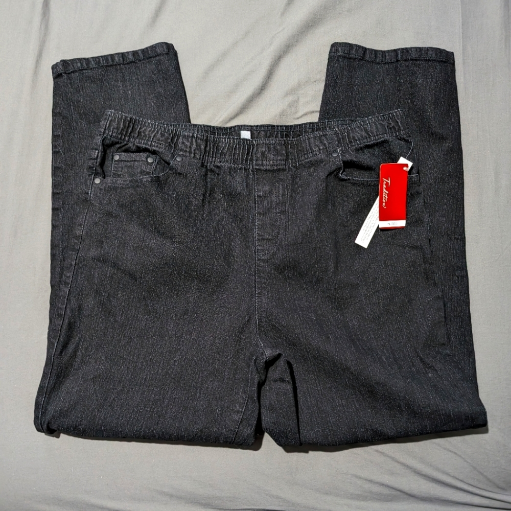 NWT Traditions dark jeans size 12P